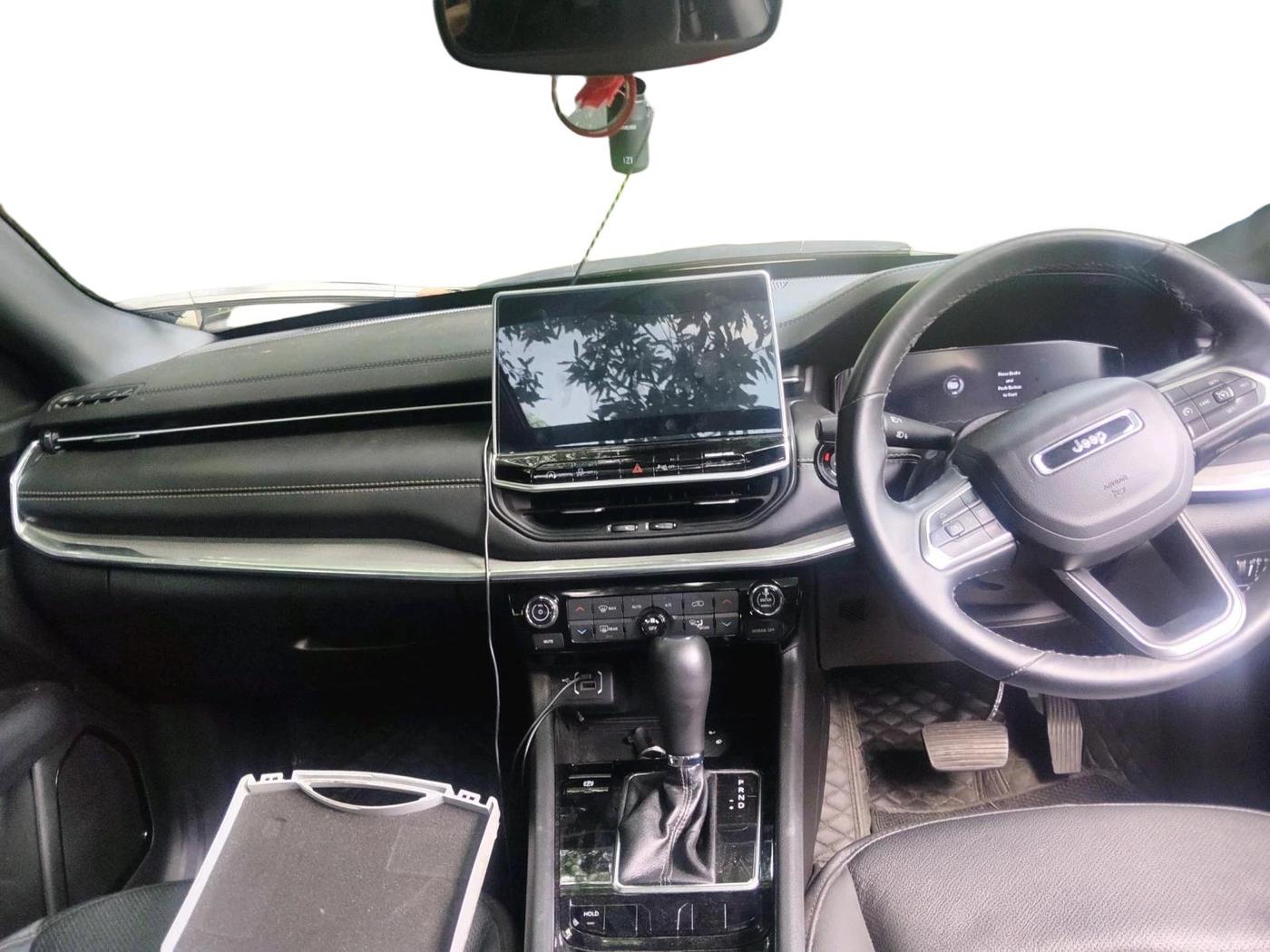 2025 Jeep Compass Model S (O) 2.0 Diesel AT, Diesel, Automatic, 4,961 km, interior