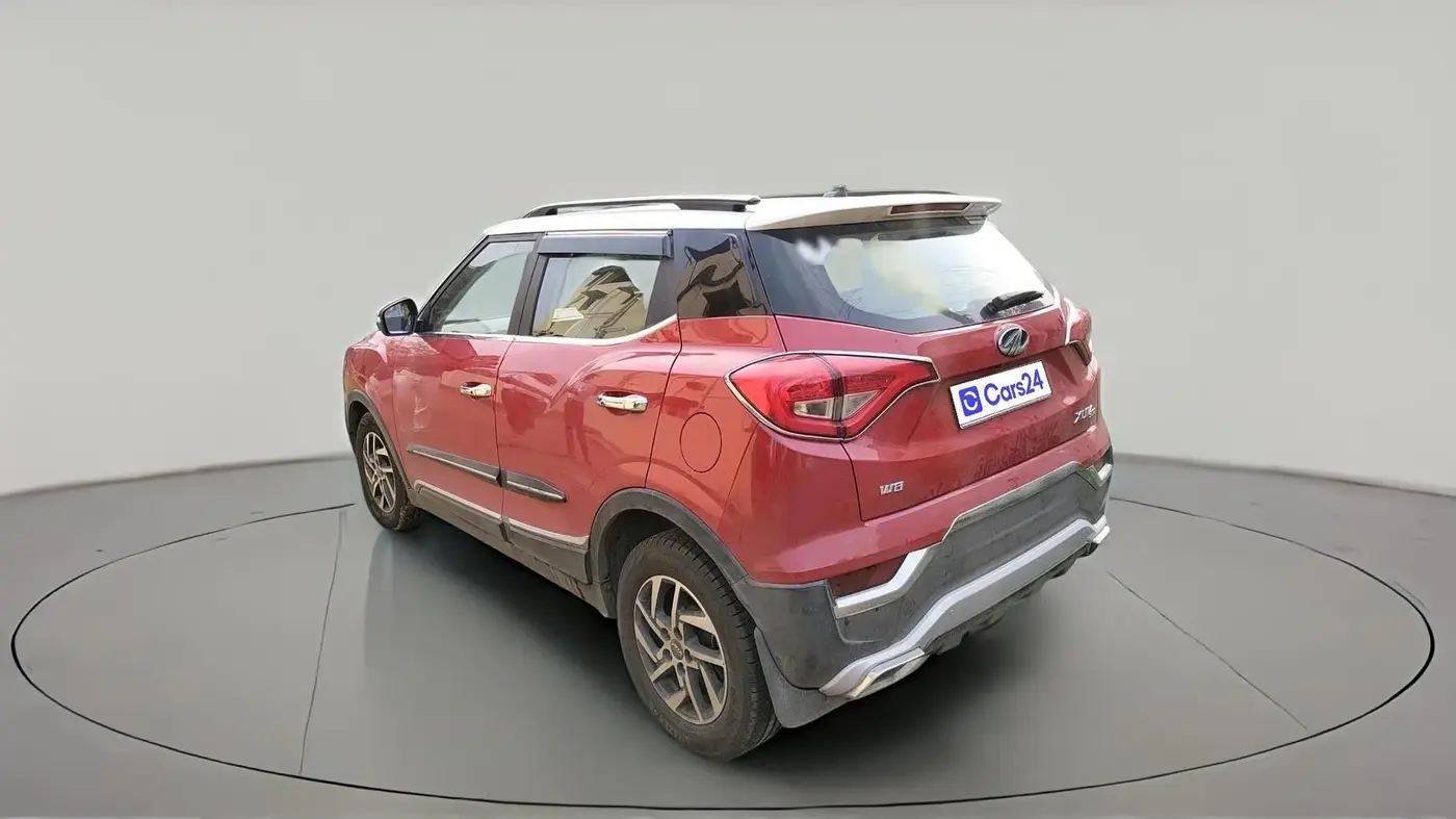 2022 Mahindra XUV300 W8(O) 1.5 DIESEL DUAL TONE, Diesel, Manual, 99,982 km, exterior