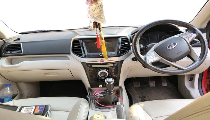 2022 Mahindra XUV300 W8(O) 1.5 DIESEL DUAL TONE, Diesel, Manual, 99,982 km, interior
