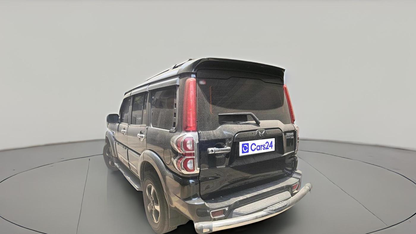 2025 Mahindra SCORPIO CLASSIC S11 7STR, Diesel, Manual, 12,577 km, exterior
