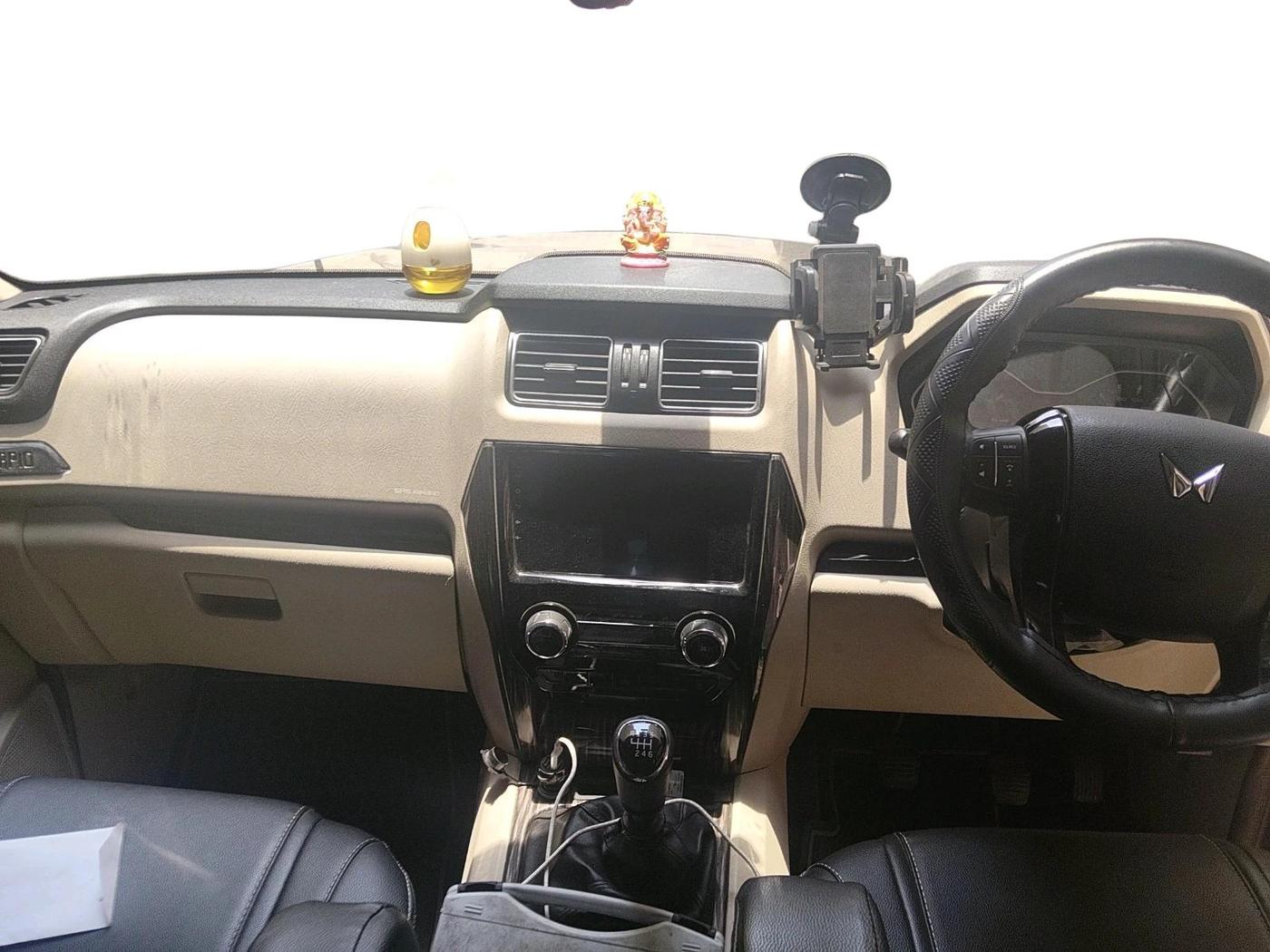 2025 Mahindra SCORPIO CLASSIC S11 7STR, Diesel, Manual, 12,577 km, interior