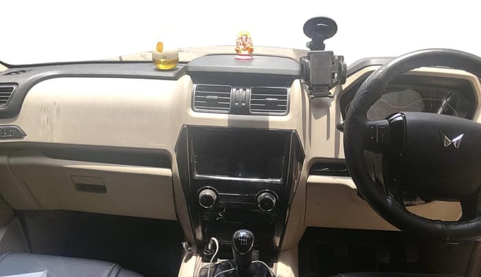 2025 Mahindra SCORPIO CLASSIC S11 7STR, Diesel, Manual, 12,577 km, interior