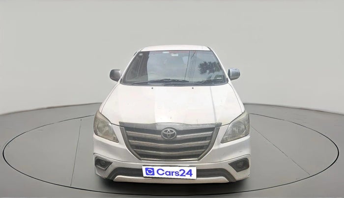 2011 Toyota Innova V 2.5 8 STR, Diesel, Manual, 2,95,347 km, exterior