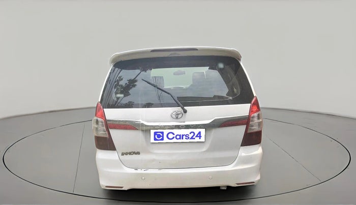 2011 Toyota Innova V 2.5 8 STR, Diesel, Manual, 2,95,347 km, exterior
