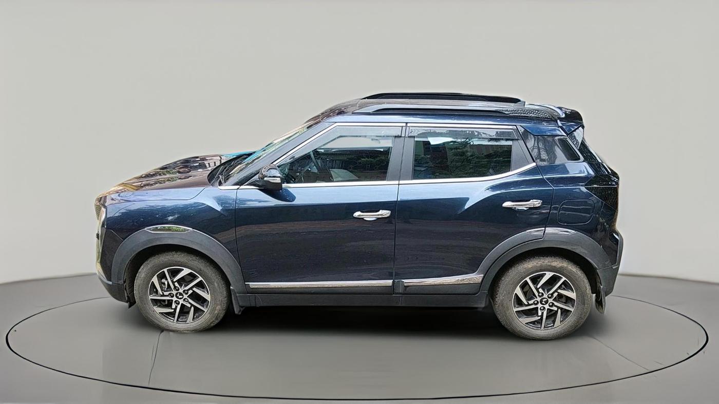2025 Mahindra XUV 3XO AX5 1.5 Turbo Diesel, Diesel, Manual, 28,674 km, exterior