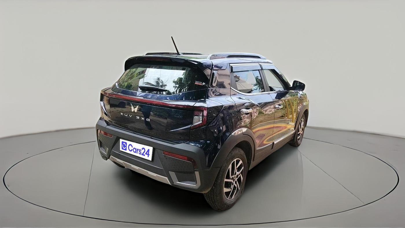 2025 Mahindra XUV 3XO AX5 1.5 Turbo Diesel, Diesel, Manual, 28,674 km, exterior