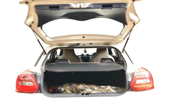 2018 Maruti Swift LXI, Petrol, Manual, 57,414 km, exterior