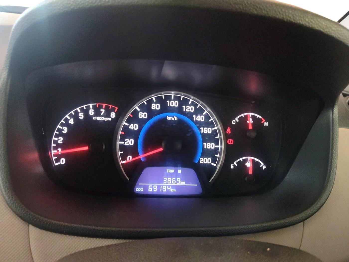 2013 Hyundai i10 MAGNA 1.2, Petrol, Manual, 69,194 km, interior