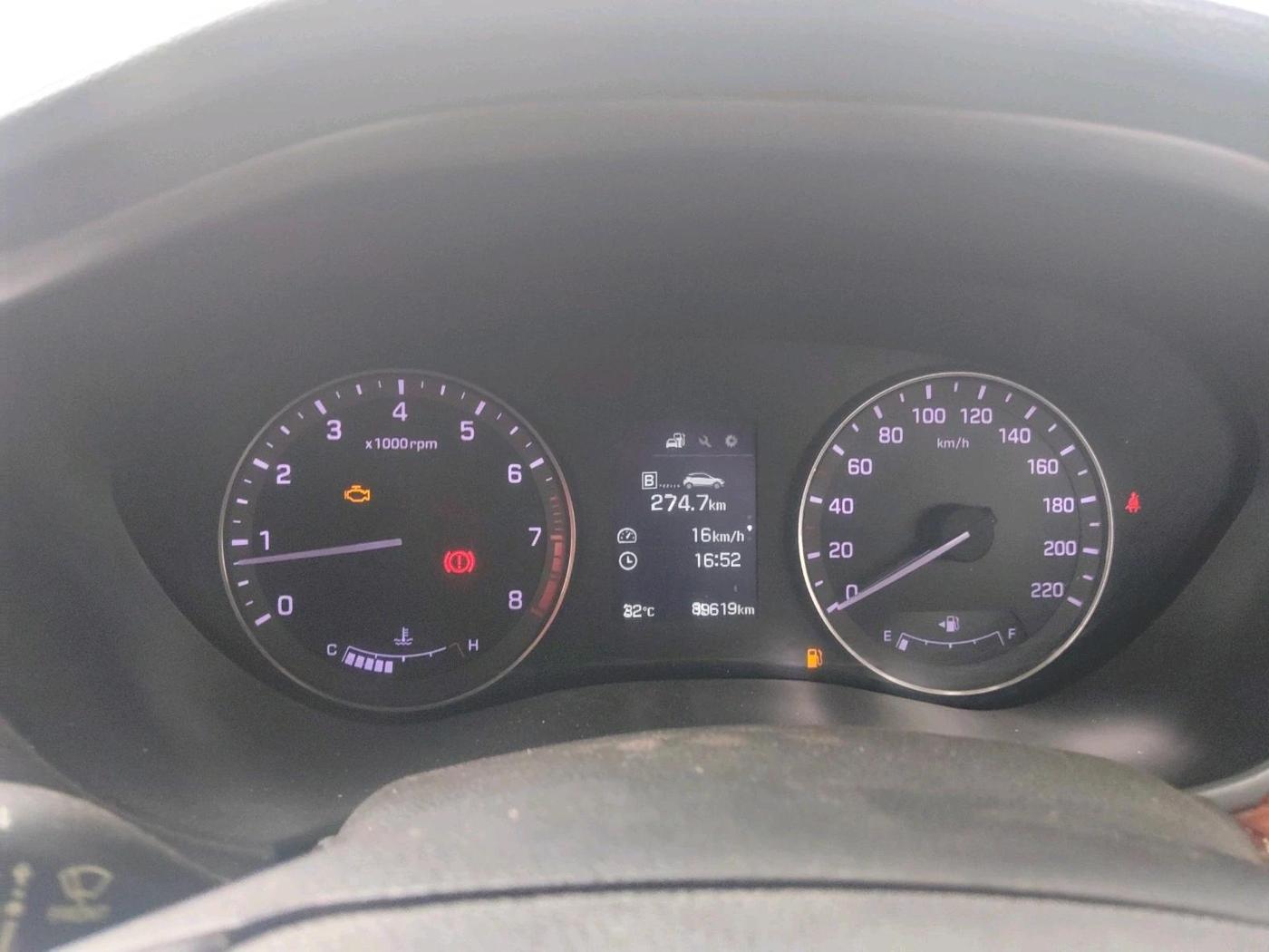 2017 Hyundai i20 Active 1.2 SX, Petrol, Manual, 89,619 km, interior