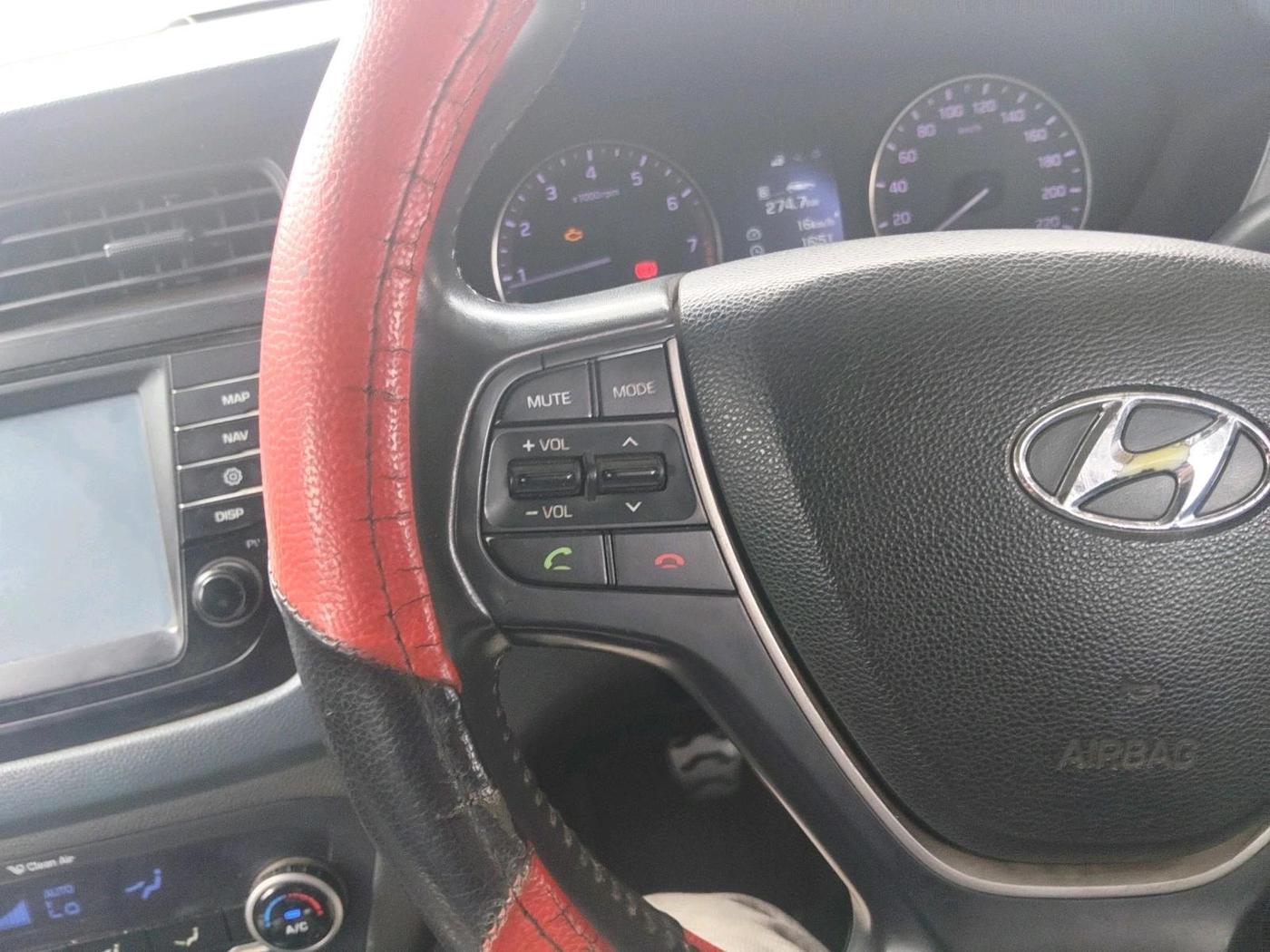 2017 Hyundai i20 Active 1.2 SX, Petrol, Manual, 89,619 km, interior
