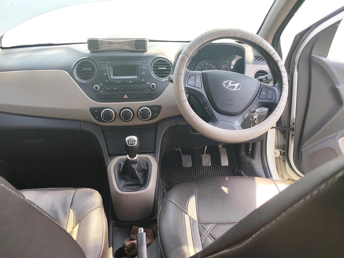 2016 Hyundai Xcent S 1.2, Petrol, Manual, 77,795 km, interior