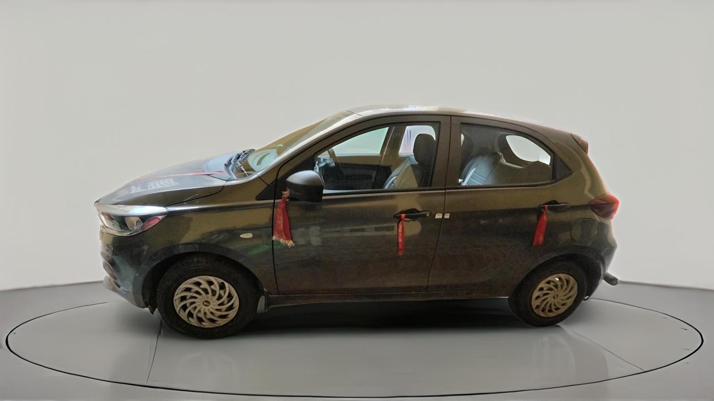 2025 Tata Tiago XE PETROL, Petrol, Manual, 6,434 km, exterior