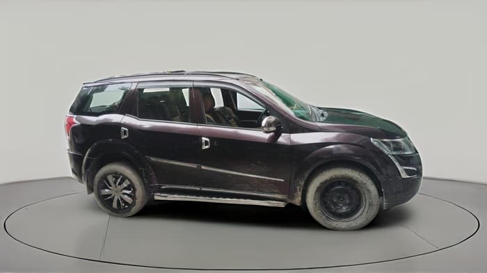 2018 Mahindra XUV500 W5, Diesel, Manual, 1,22,813 km, exterior
