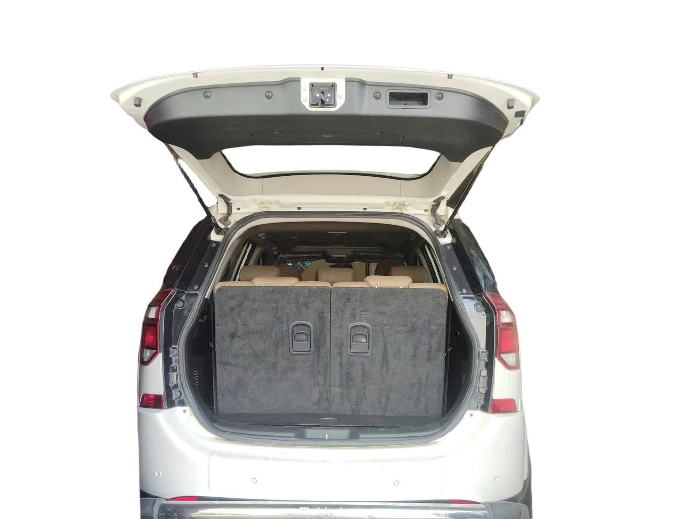 2021 Mahindra XUV500 W9, Diesel, Manual, 55,428 km, exterior