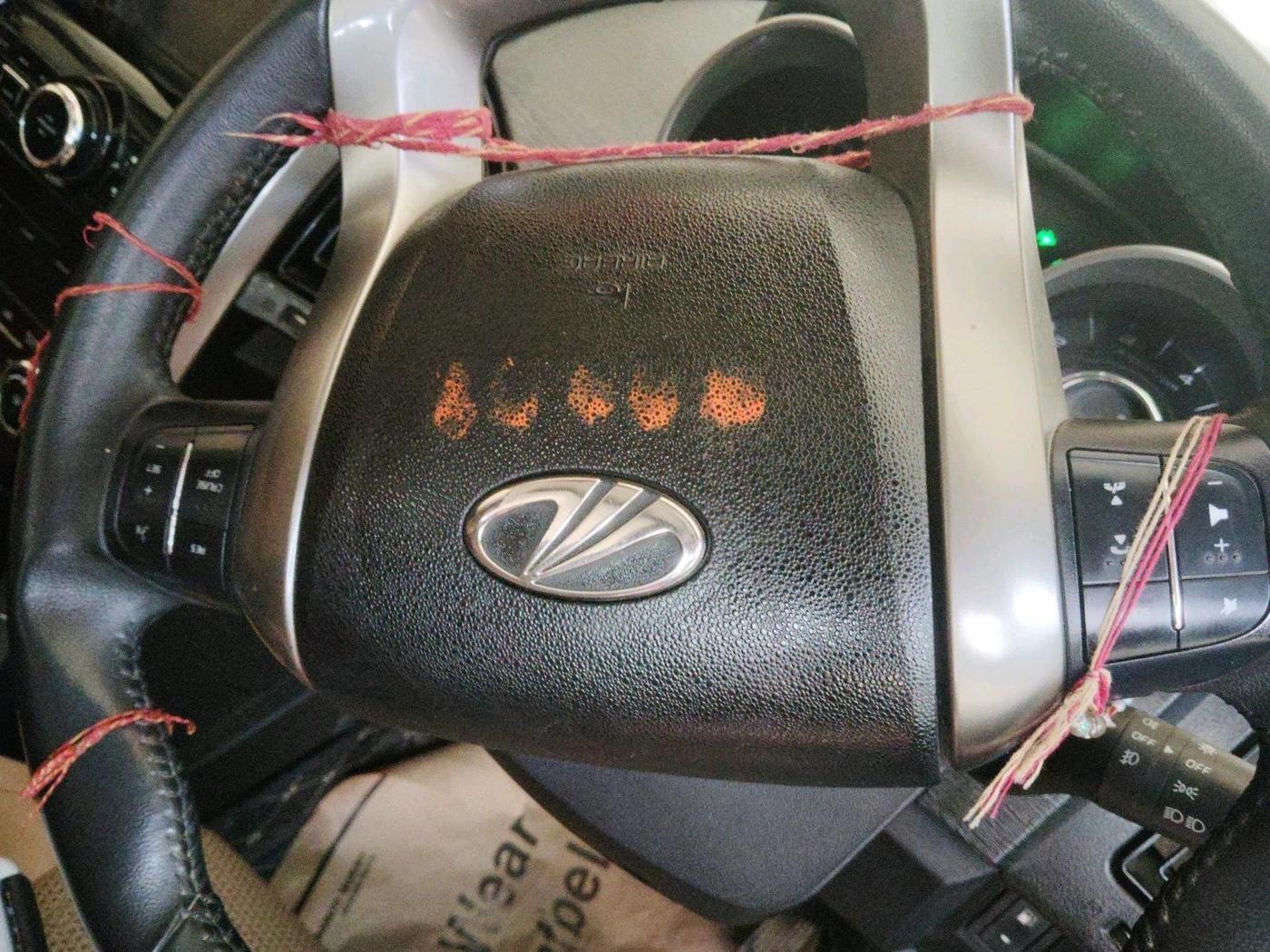 2021 Mahindra XUV500 W9, Diesel, Manual, 55,428 km, interior