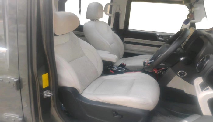 2024 Mahindra Thar Roxx AX7 L Diesel MT 4WD, Diesel, Manual, 42,040 km, interior