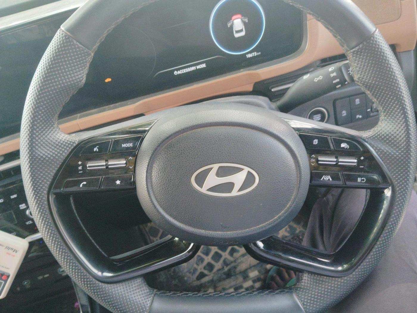 2024 Hyundai ALCAZAR PLATINUM 1.5 TURBO PETROL MT 7STR, Petrol, Manual, 18,673 km, interior