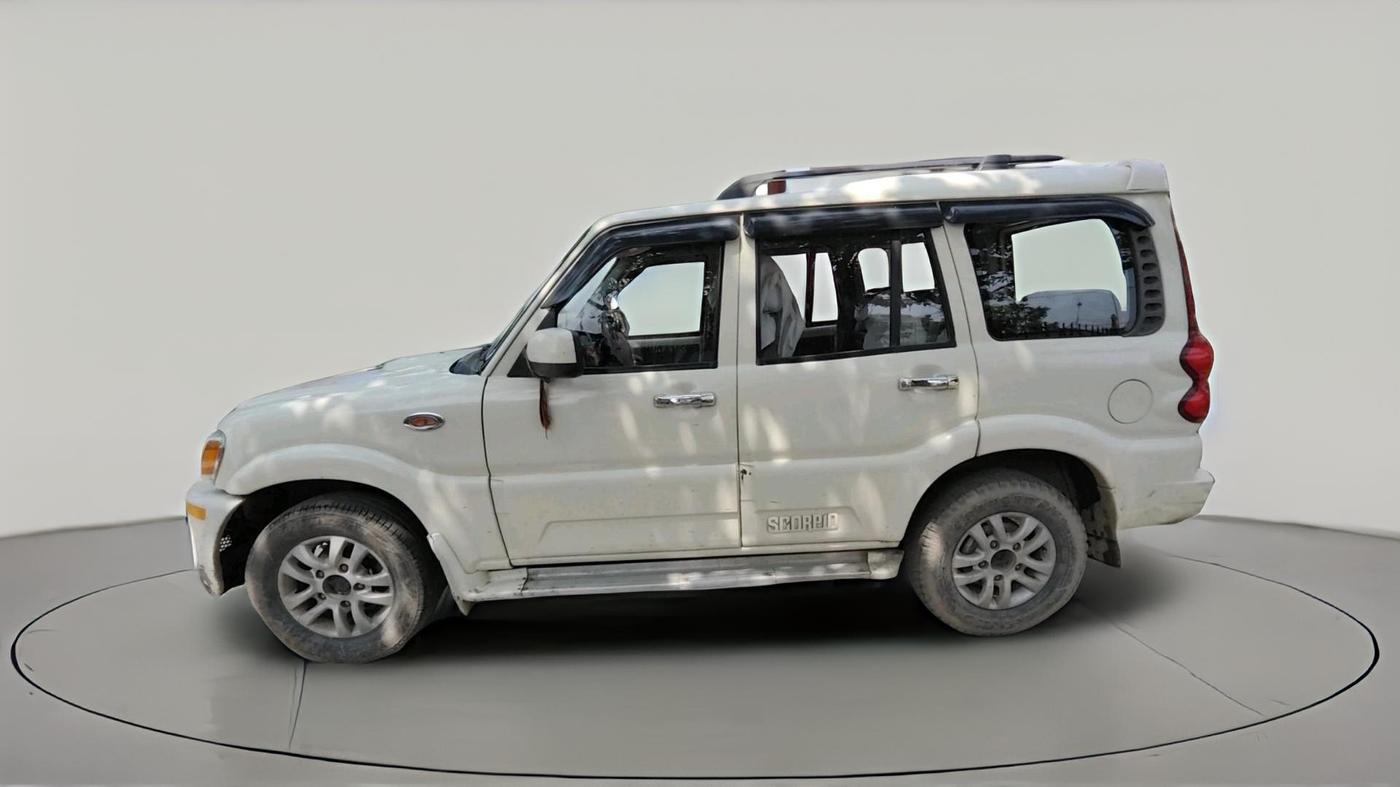 2013 Mahindra Scorpio LX BS-III, Diesel, Manual, 1,31,985 km, exterior
