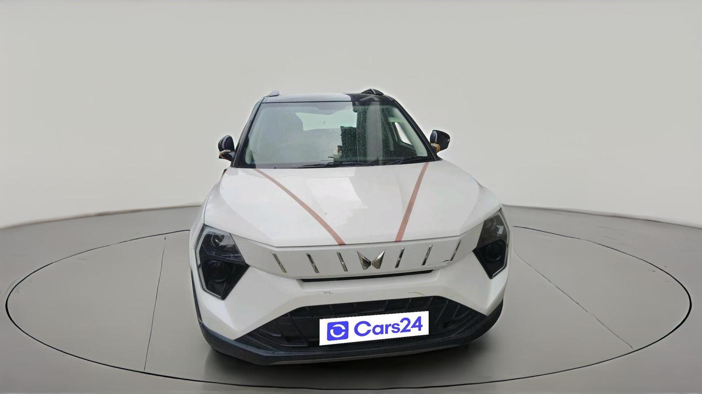 2025 Mahindra XUV 3XO REVX M 1.2 Petrol, Petrol, Manual, 13,138 km, exterior
