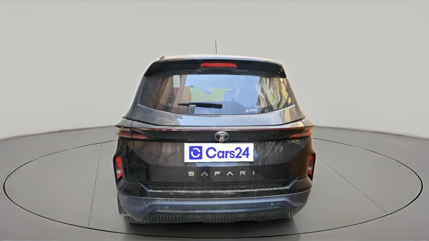 2025 Tata Safari Accomplished X Plus 7 STR Dark Edition AT, Diesel, Automatic, 19,460 km, exterior