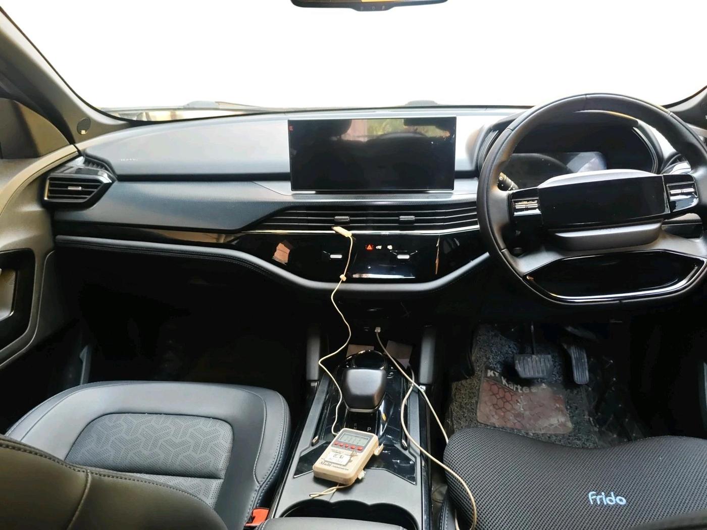 2025 Tata Safari Accomplished X Plus 7 STR Dark Edition AT, Diesel, Automatic, 19,460 km, interior
