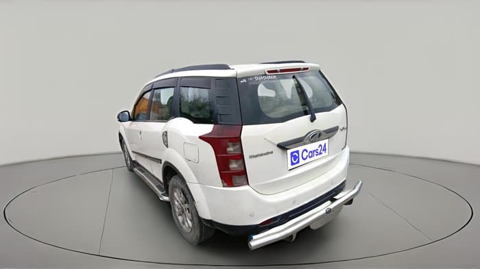 2016 Mahindra XUV500 W10, Diesel, Manual, 1,18,358 km, exterior