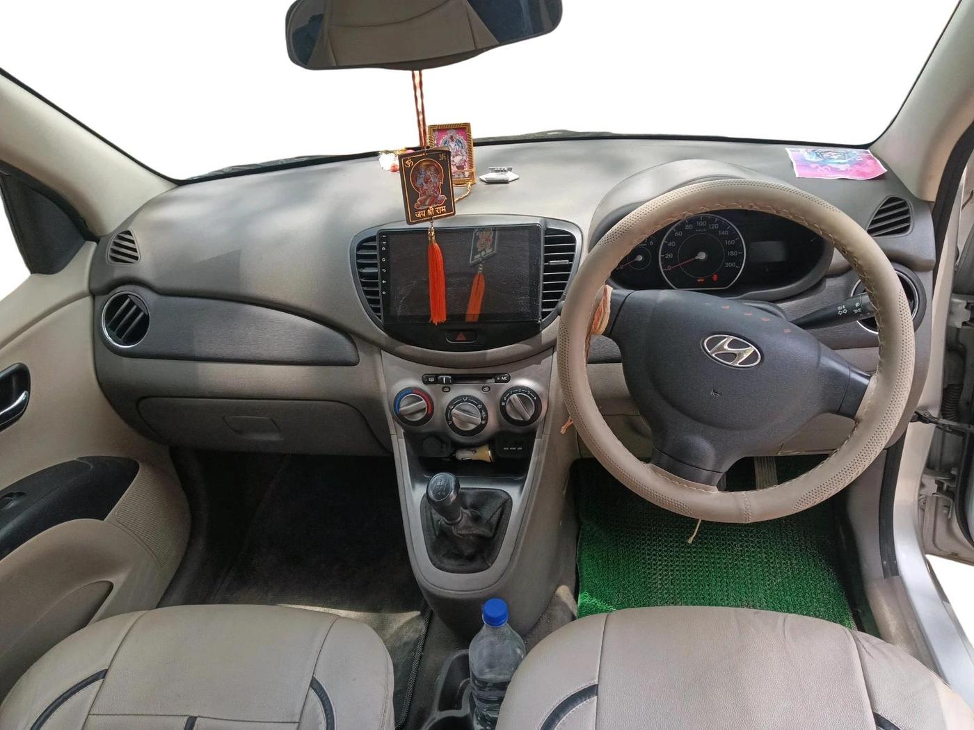2013 Hyundai i10 SPORTZ 1.2, Petrol, Manual, 38,376 km, interior