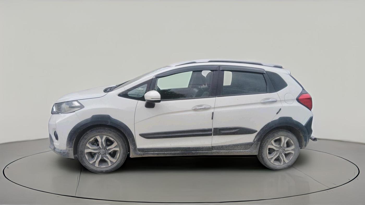 2018 Honda WR-V 1.5L I-DTEC VX MT, Diesel, Manual, 65,404 km, exterior