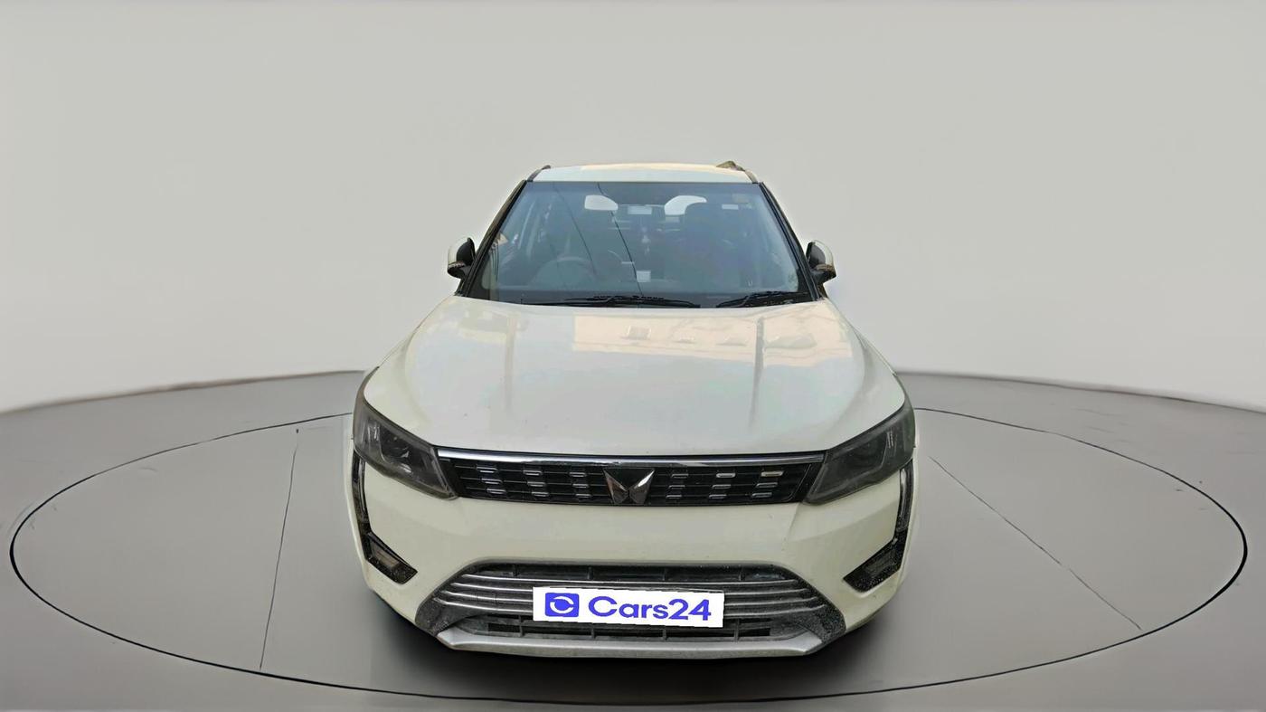 2020 Mahindra XUV300 W8 1.5 DIESEL, Diesel, Manual, 62,415 km, exterior