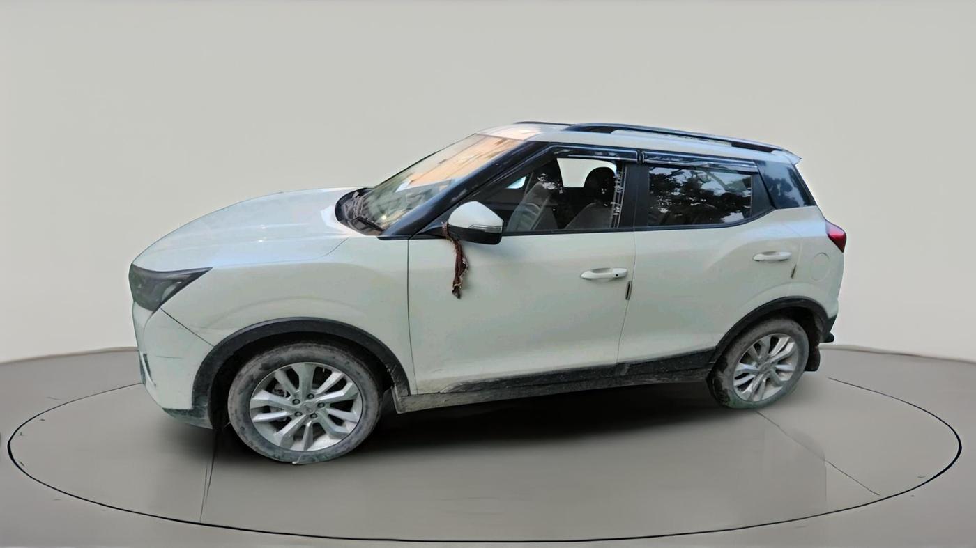 2020 Mahindra XUV300 W8 1.5 DIESEL, Diesel, Manual, 62,415 km, exterior