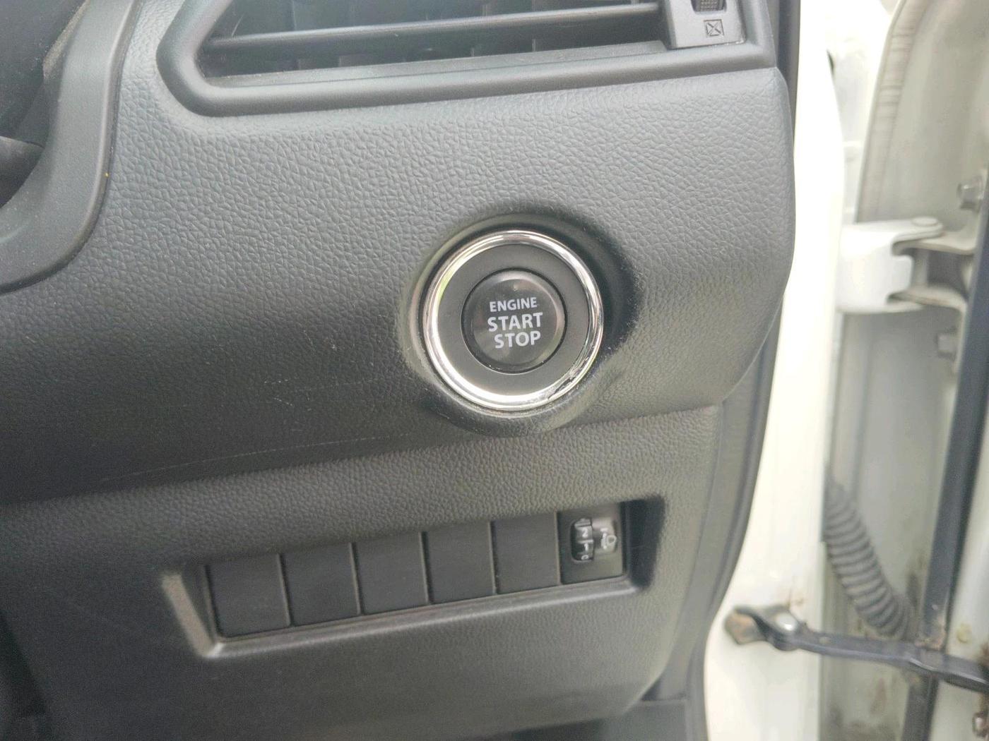 2022 Maruti Swift ZXI, Petrol, Manual, 43,091 km, interior