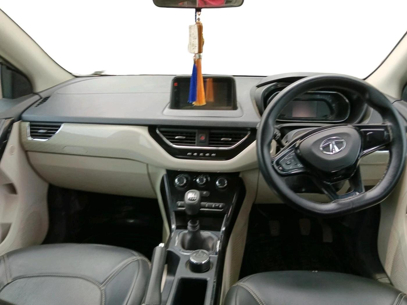 2022 Tata NEXON XZ PETROL, Petrol, Manual, 15,000 km, interior
