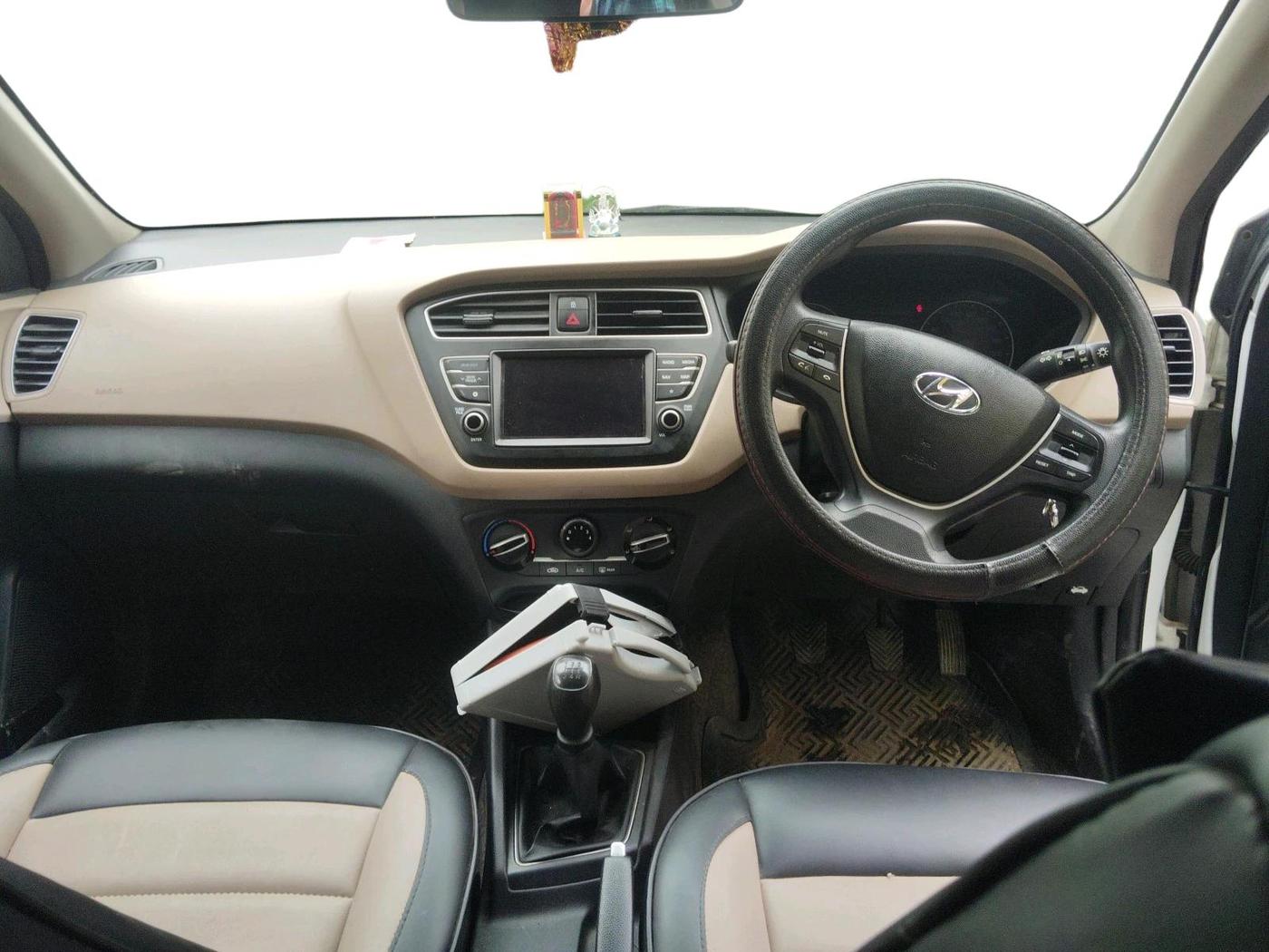 2020 Hyundai Elite i20 SPORTZ PLUS 1.2, Petrol, Manual, 25,809 km, interior