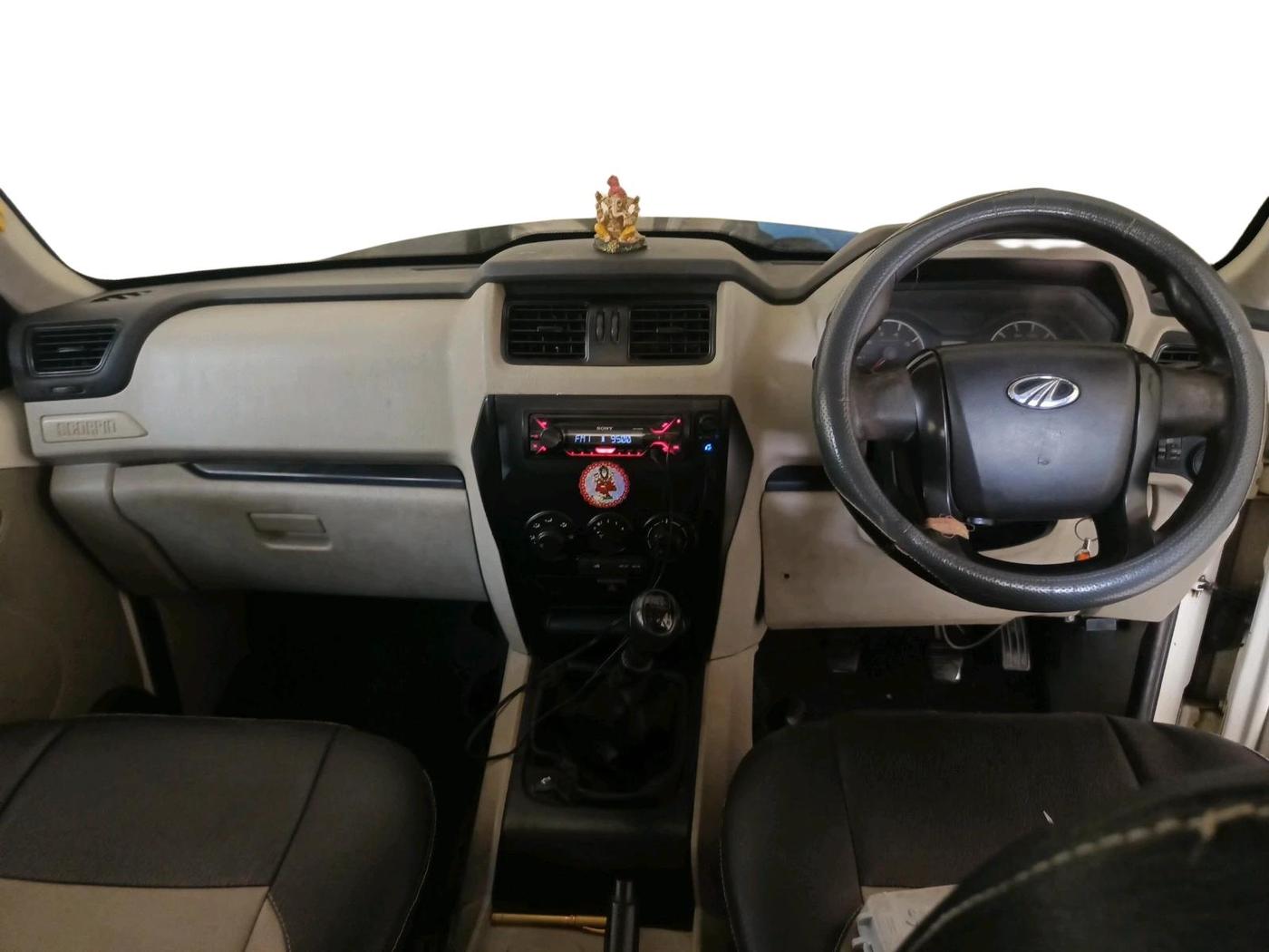 2017 Mahindra Scorpio S2, Diesel, Manual, 1,56,041 km, interior