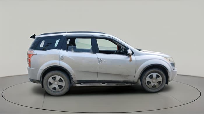 2014 Mahindra XUV500 W6, Diesel, Manual, 1,05,505 km, exterior