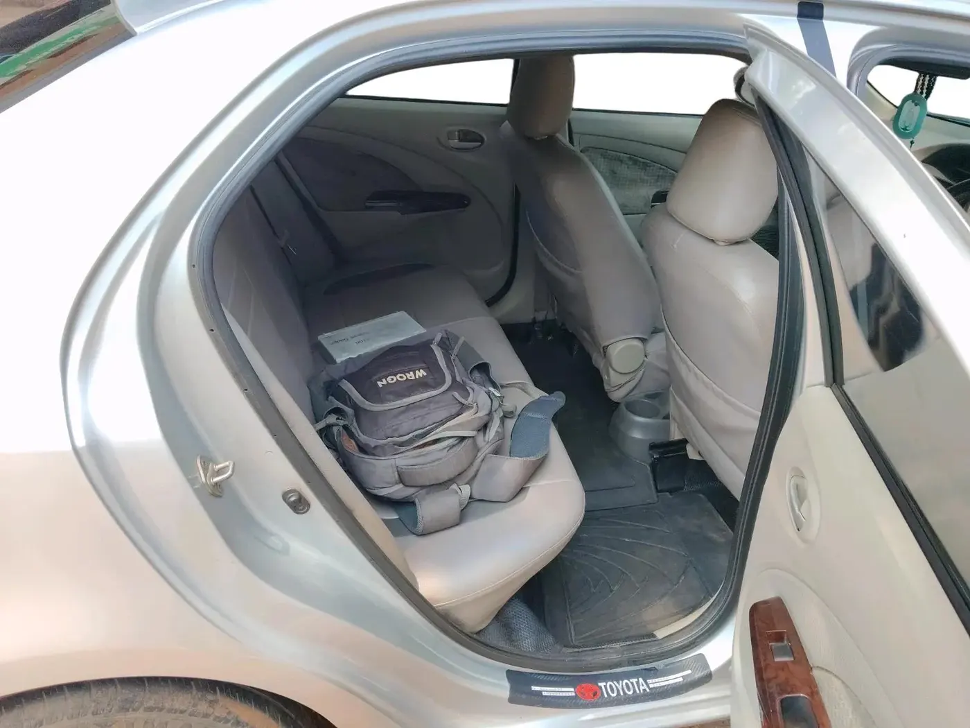 2014 Toyota Etios G, Petrol, Manual, 1,00,463 km, interior