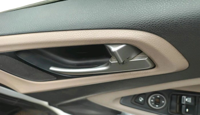 2019 Hyundai Elite i20 SPORTZ PLUS 1.2, Petrol, Manual, 1,57,041 km, interior