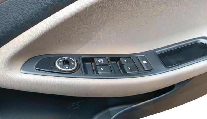 2015 Hyundai Elite i20 MAGNA 1.2, Petrol, Manual, 1,08,511 km, interior