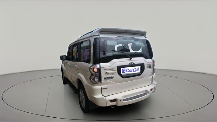 2015 Mahindra Scorpio S10 AT, Diesel, Automatic, 90,536 km, exterior