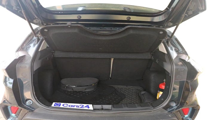 2022 Tata NEXON EV XZ PLUS LUX, Electric, Automatic, 52,389 km, exterior