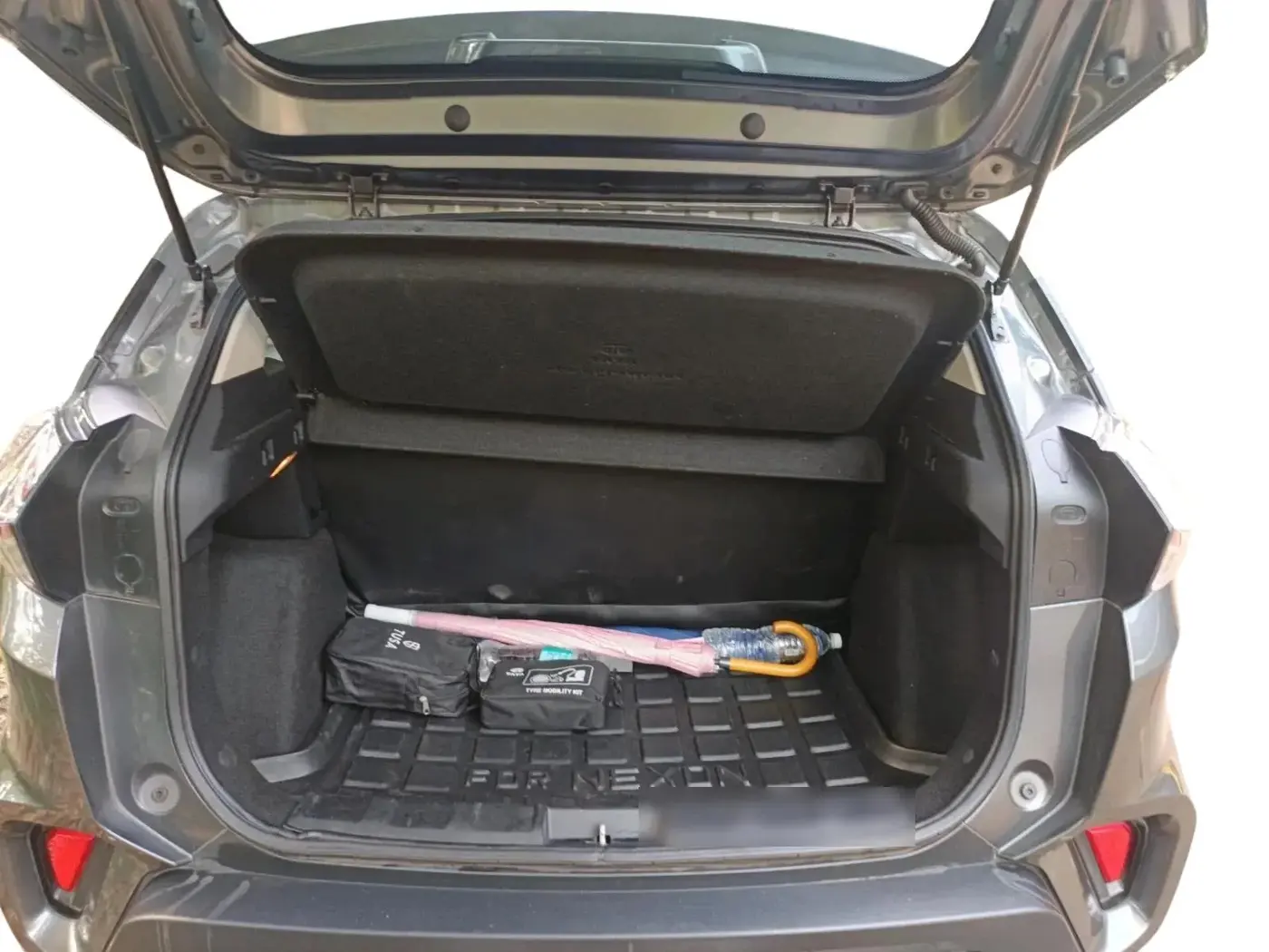 2021 Tata NEXON XMA PETROL, Petrol, Automatic, 82,521 km, exterior