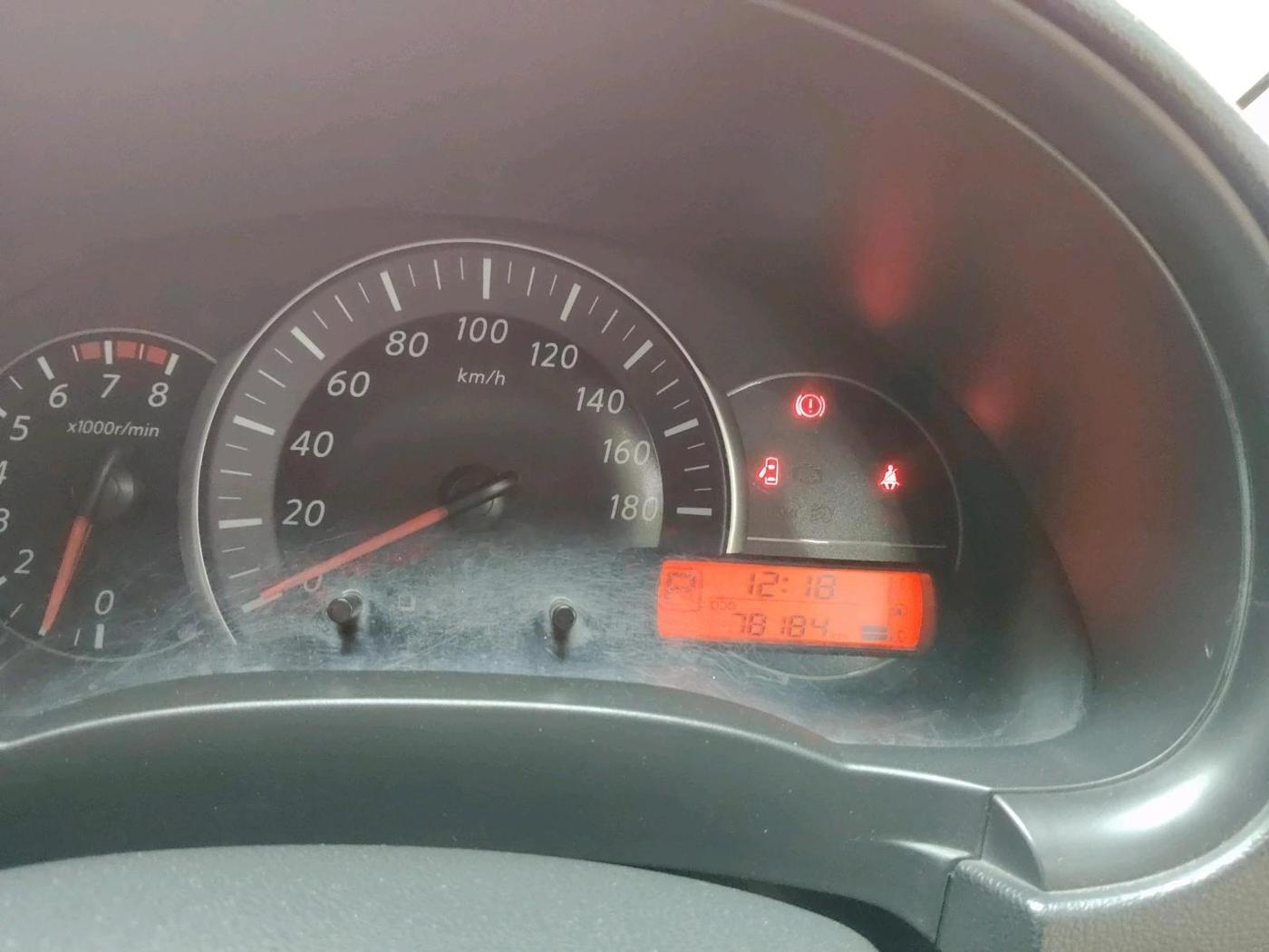 2016 Nissan Micra XV CVT, CNG, Automatic, 78,184 km, interior