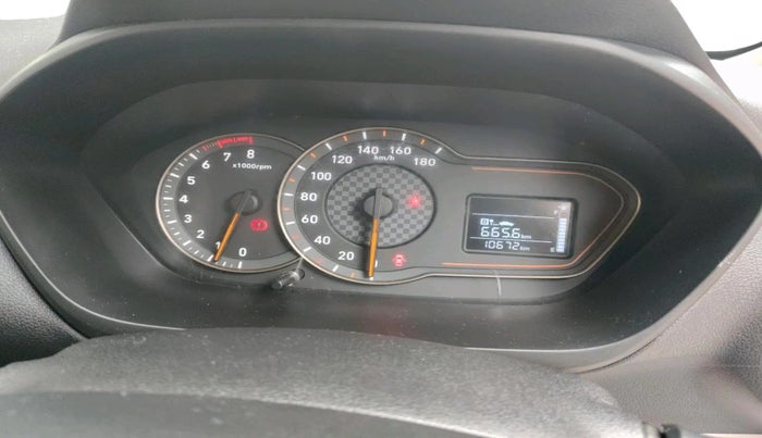 2018 Hyundai NEW SANTRO SPORTZ MT, Petrol, Manual, 10,672 km, interior