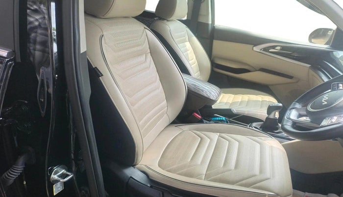 2023 KIA CARENS LUXURY PLUS 1.5 DIESEL 7 STR, Diesel, Manual, 11,117 km, interior