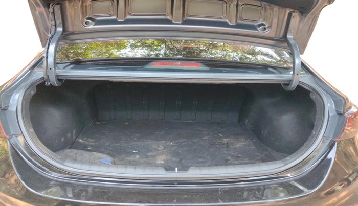 2018 Hyundai Verna 1.6 SX (O) CRDI MT, Diesel, Manual, 1,36,622 km, exterior