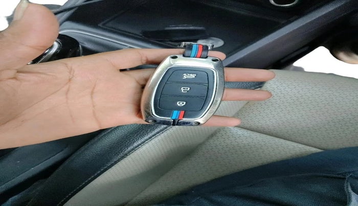 2018 Hyundai Verna 1.6 SX (O) CRDI MT, Diesel, Manual, 1,36,622 km, interior