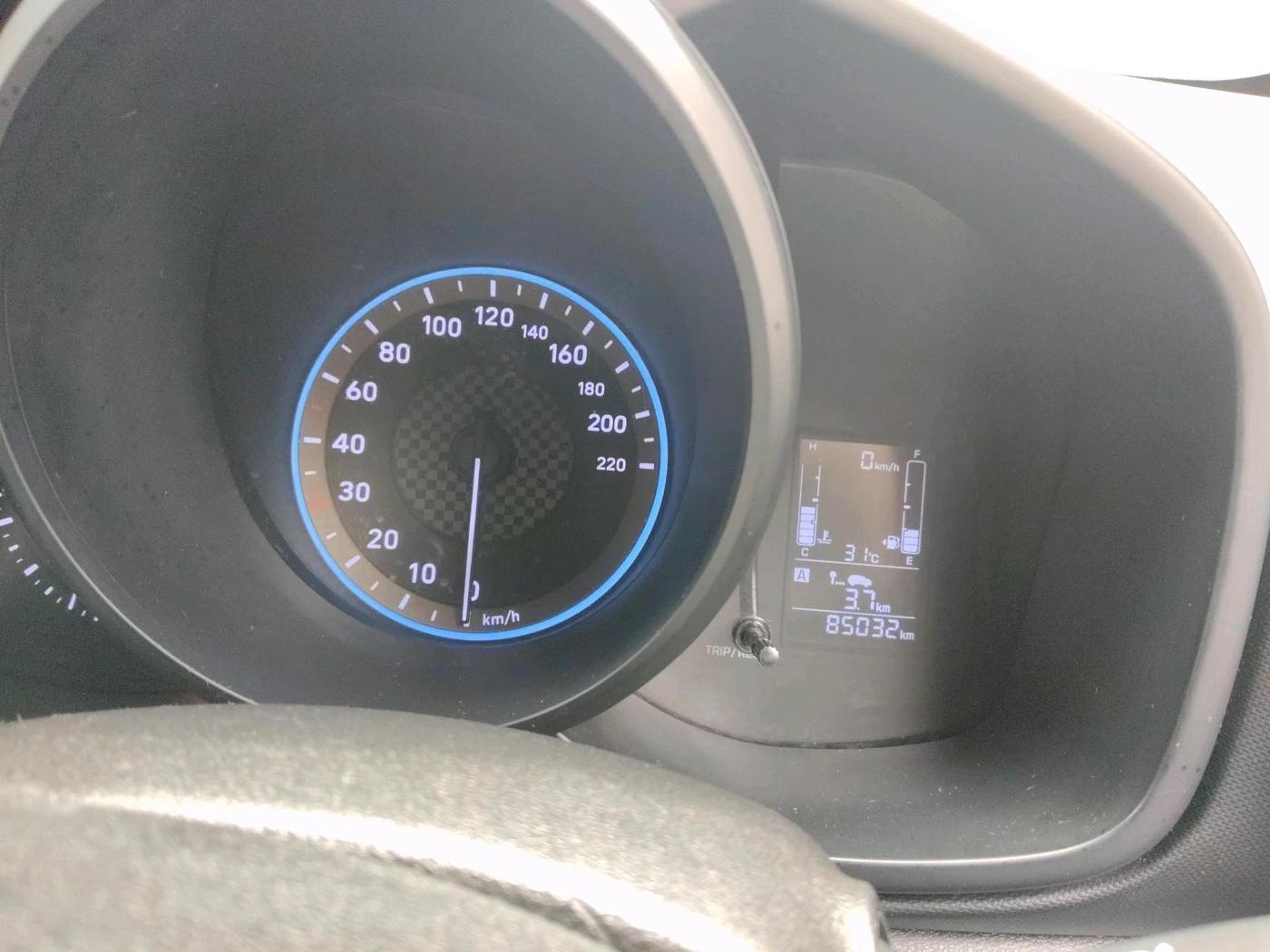 2019 Hyundai VENUE SX 1.0 TURBO, Petrol, Manual, 85,032 km, interior