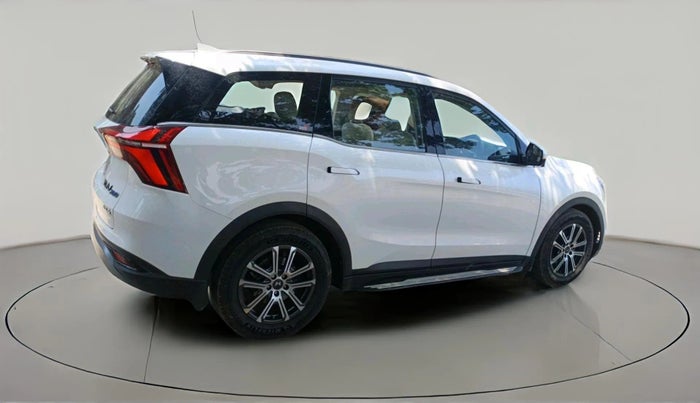 2022 Mahindra XUV700 AX 7 LUXURY P AT 7 STR, Petrol, Automatic, 47,506 km, exterior