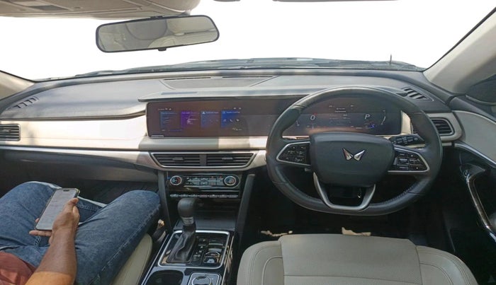 2022 Mahindra XUV700 AX 7 LUXURY P AT 7 STR, Petrol, Automatic, 47,506 km, interior