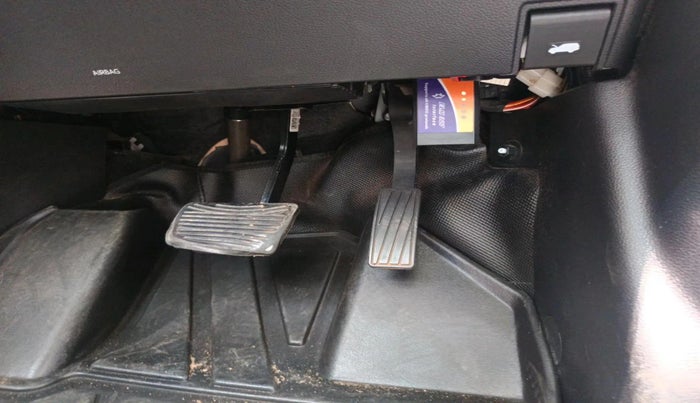 2022 Mahindra XUV700 AX 7 LUXURY P AT 7 STR, Petrol, Automatic, 47,506 km, interior